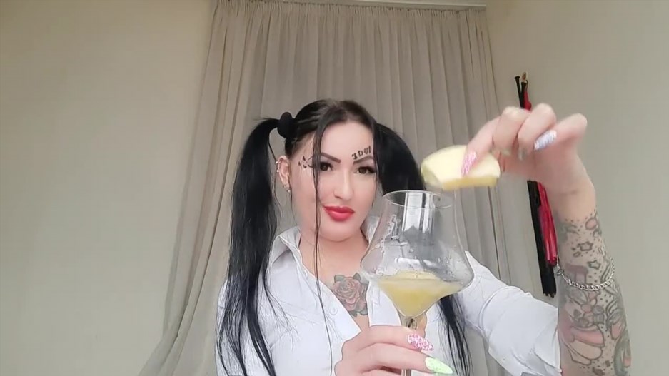Dominatrix Nika - Sweet And Delicious Apple Spit For The Dirty Boy. Open Your Mouth And Enjoy a Cocktail -Handpicked Jerk-Off Instruction